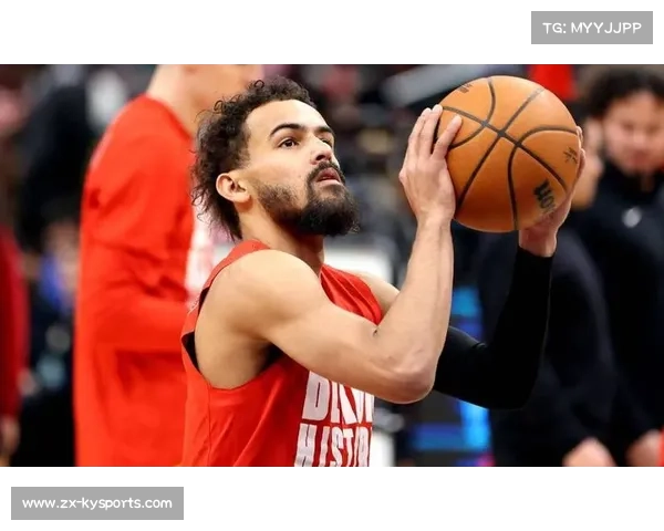 特雷·杨休赛期专注防守获教练组肯定为球队核心